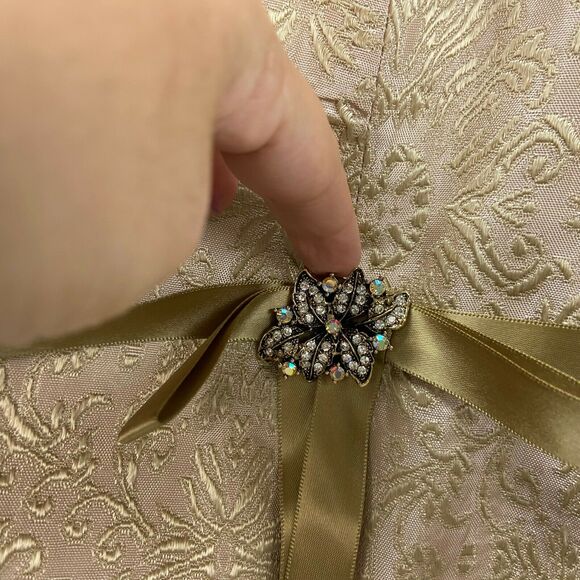 2/$30 David's Bridal 2 Womens Gold Baroque Halter Formal Bridesmaid Dress - Picture 4 of 8